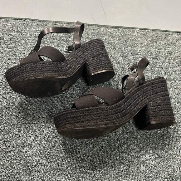 Amazing black J crew platform sandals. Only worn a few times. - Picture 3 of 3